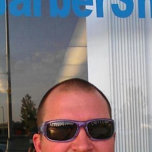 Meet your Posher, Aaron